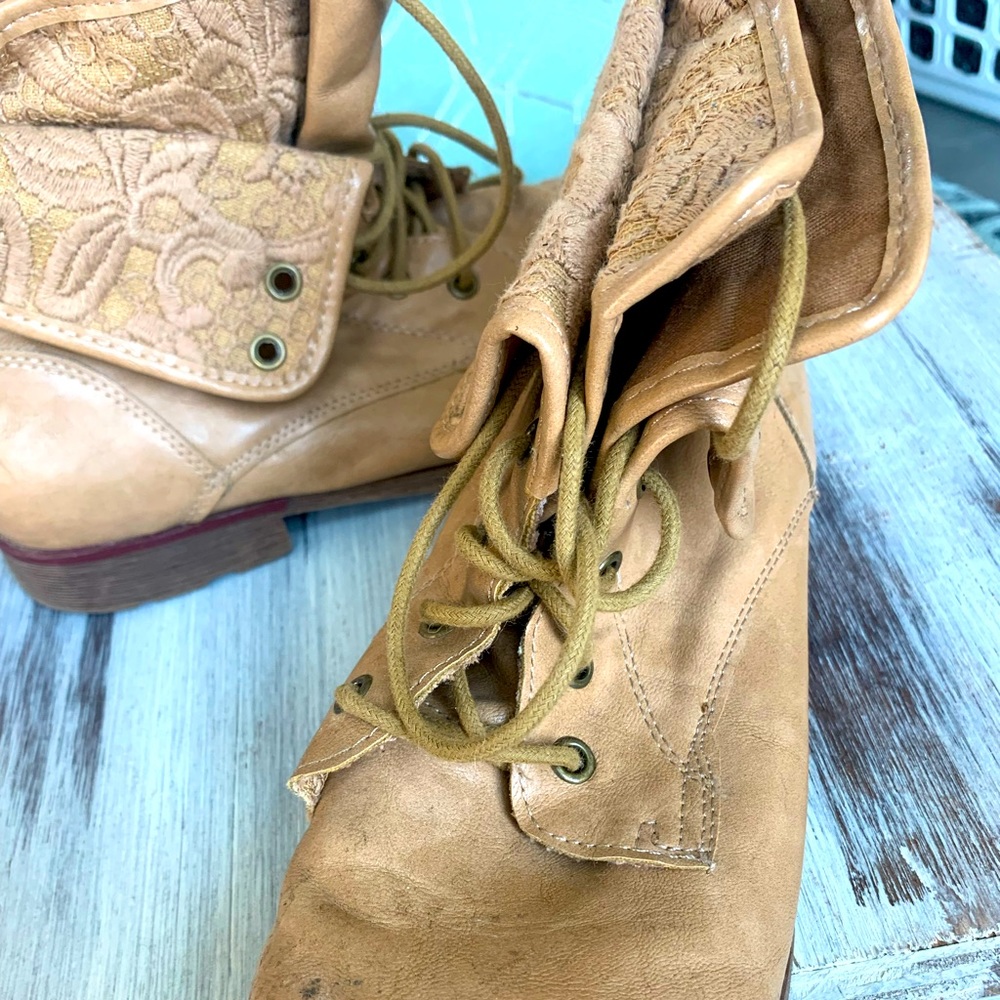 ankle boots
